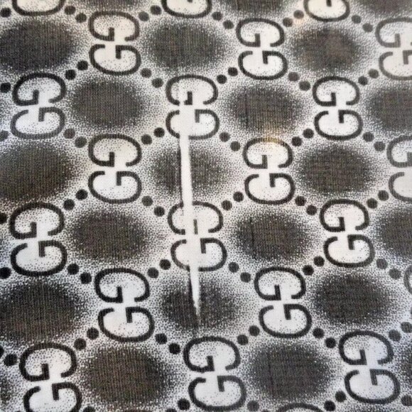 NEW AUTHENTIC RARE 2024 GUCCI 100% SILK SCARF SCARVE BLACK WHITE 60"X20" - Picture 5 of 16